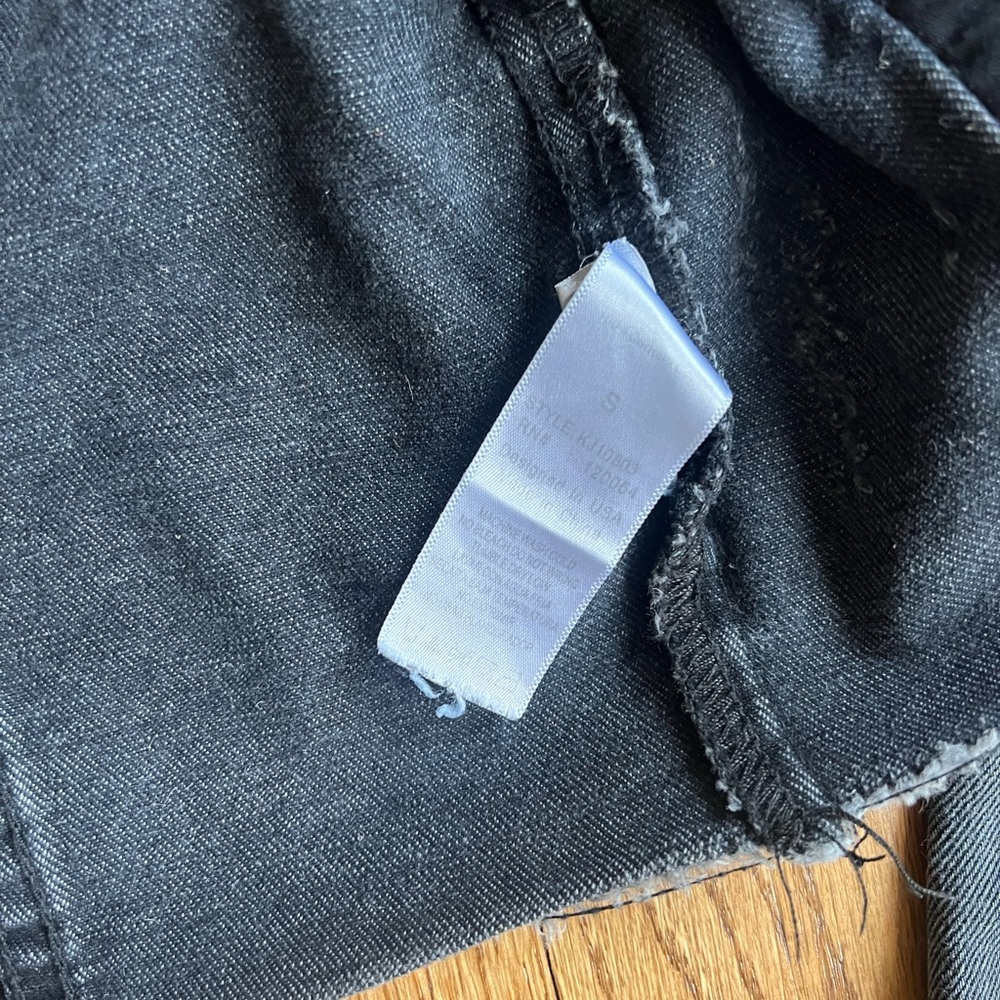 Cropped Denim Jacket - Picture 3 of 5